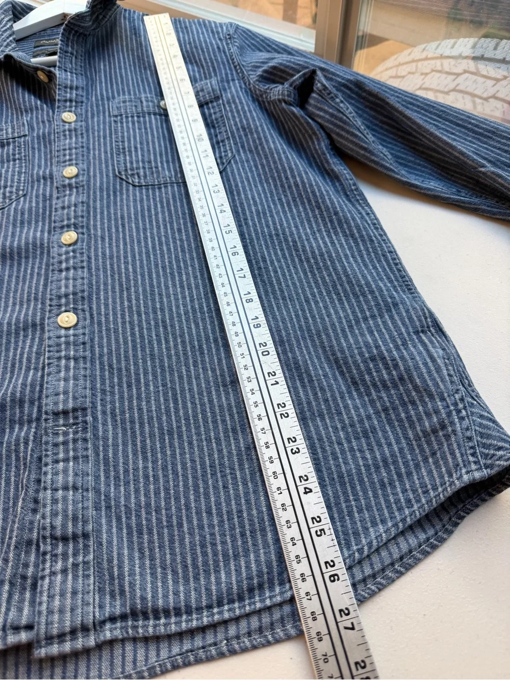 Banana Republic Denim Blue Pinstripe Chambray Button-Down Shirt M